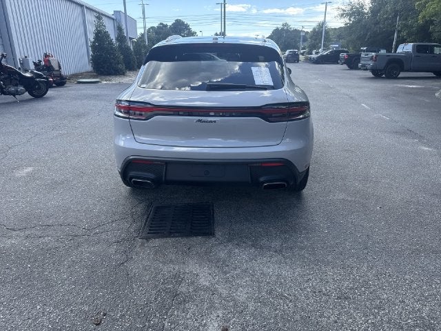 2025 Porsche Macan Base