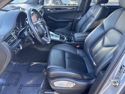 2022 Porsche Macan Base