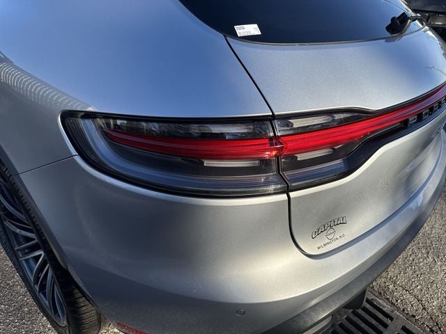 2022 Porsche Macan Base