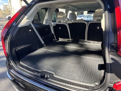 2021 Volvo XC90 T5 Momentum