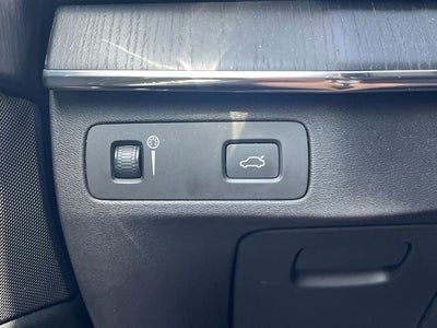 2020 Volvo XC90 T5 Momentum