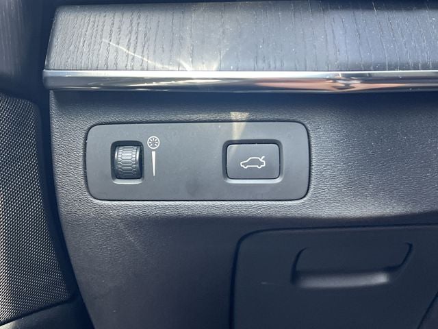 2020 Volvo XC90 T5 Momentum