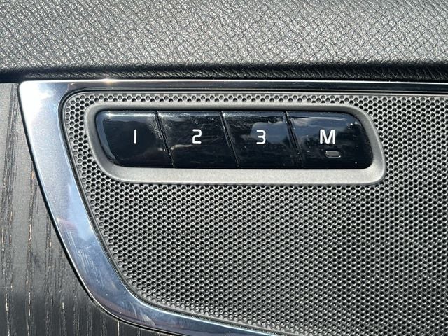2020 Volvo XC90 T5 Momentum