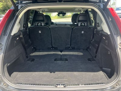 2020 Volvo XC90 T5 Momentum