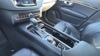 2019 Volvo XC90 T5 Momentum