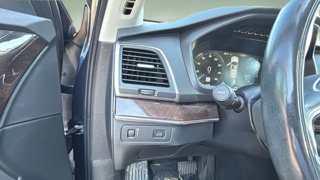 2019 Volvo XC90 T5 Momentum