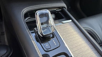 2022 Volvo XC90 Recharge Plug-In Hybrid T8 Inscription 7 Passenger