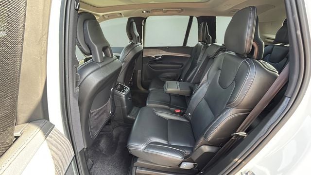 2022 Volvo XC90 Recharge Plug-In Hybrid T8 Inscription 7 Passenger