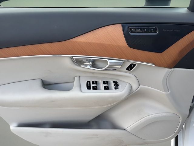 2022 Volvo XC90 Recharge Plug-In Hybrid T8 Inscription Expression 7 Passenger