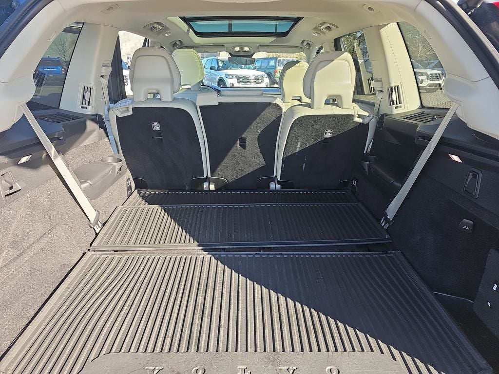 2023 Volvo XC90 B5 Core