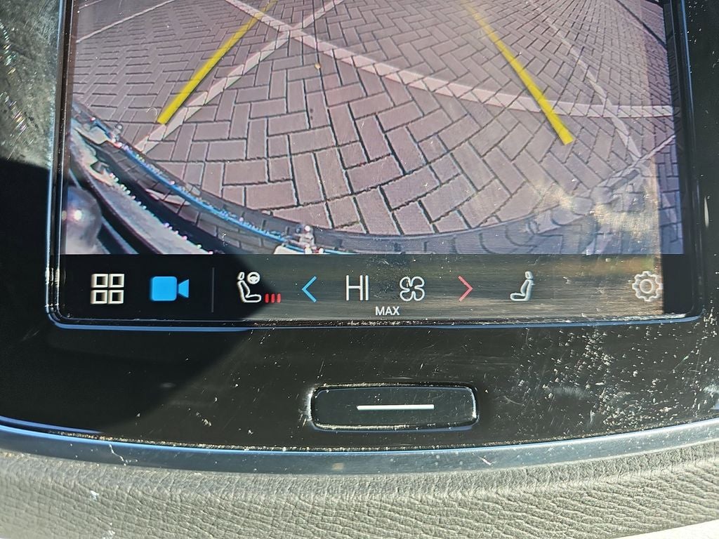 2023 Volvo XC90 B5 Core