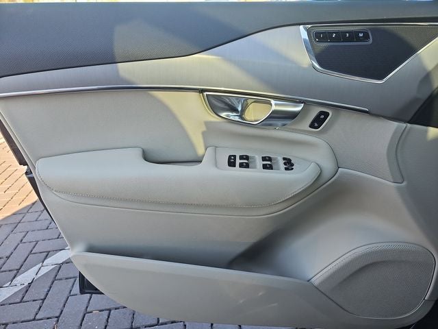 2023 Volvo XC90 B5 Core