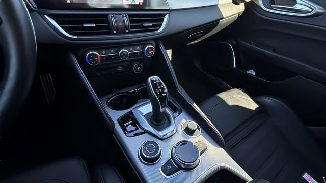 2023 Alfa Romeo Giulia Veloce