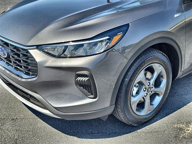 2025 Ford Escape Hybrid ST-Line