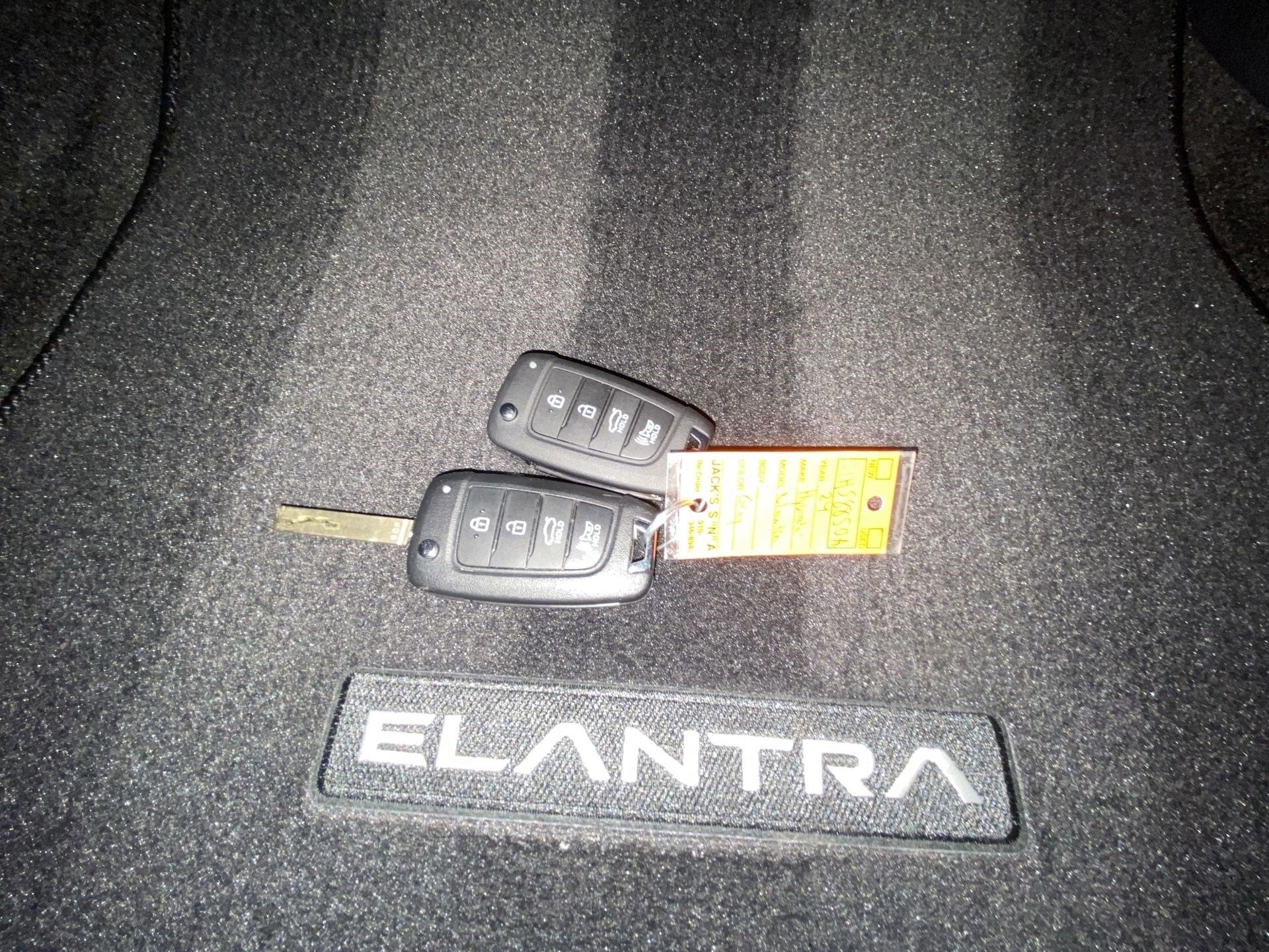 2024 Hyundai Elantra SE