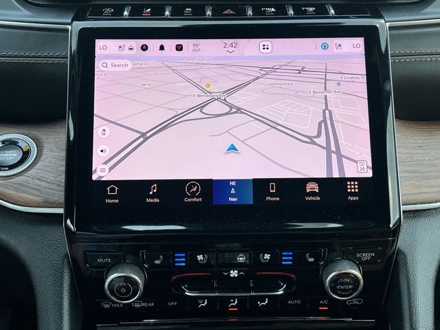 2022 Jeep Grand Cherokee Summit