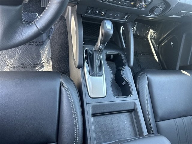 2024 Nissan Frontier SL