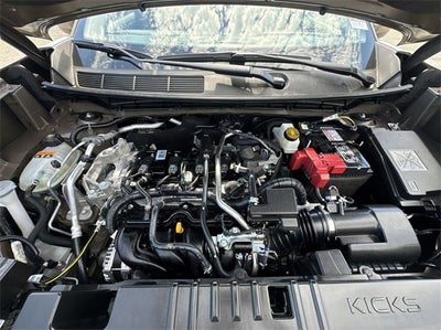 2025 Nissan Kicks SV