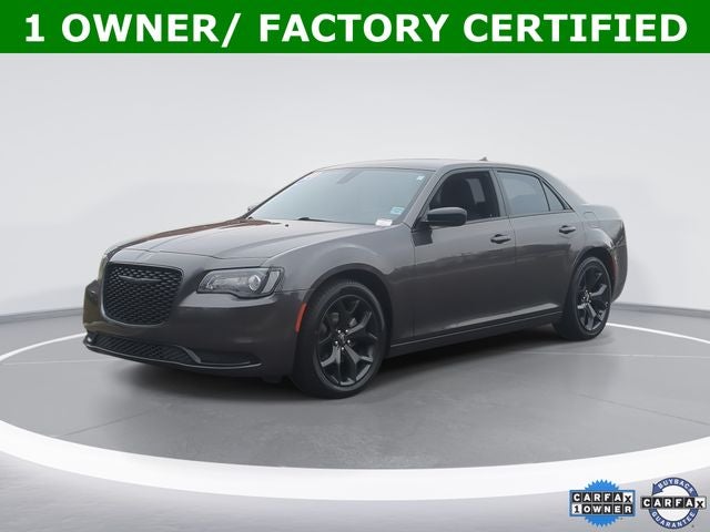 2021 Chrysler 300 Touring