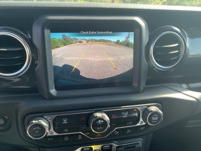 2020 Jeep Wrangler Unlimited Sahara Altitude