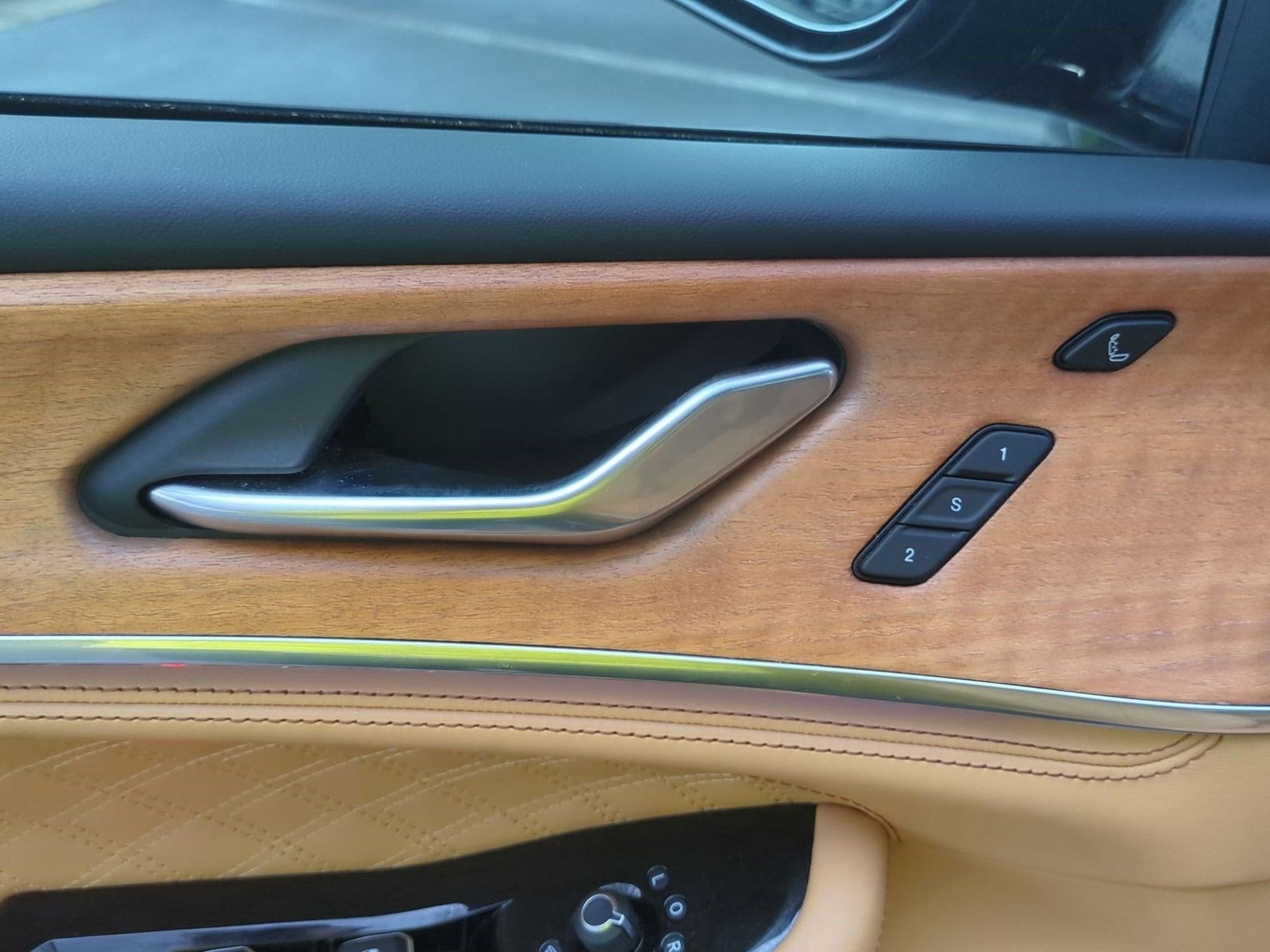 2022 Jeep Grand Cherokee Summit Reserve