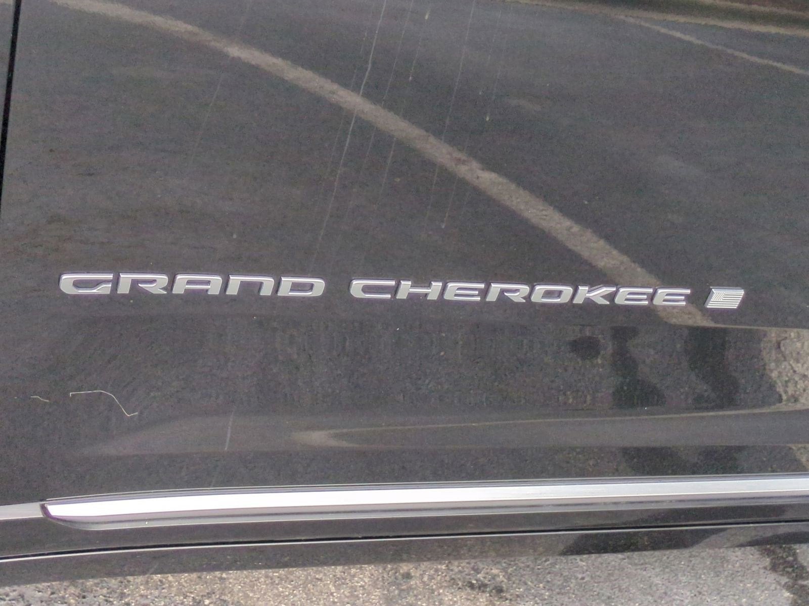 2022 Jeep Grand Cherokee Summit Reserve