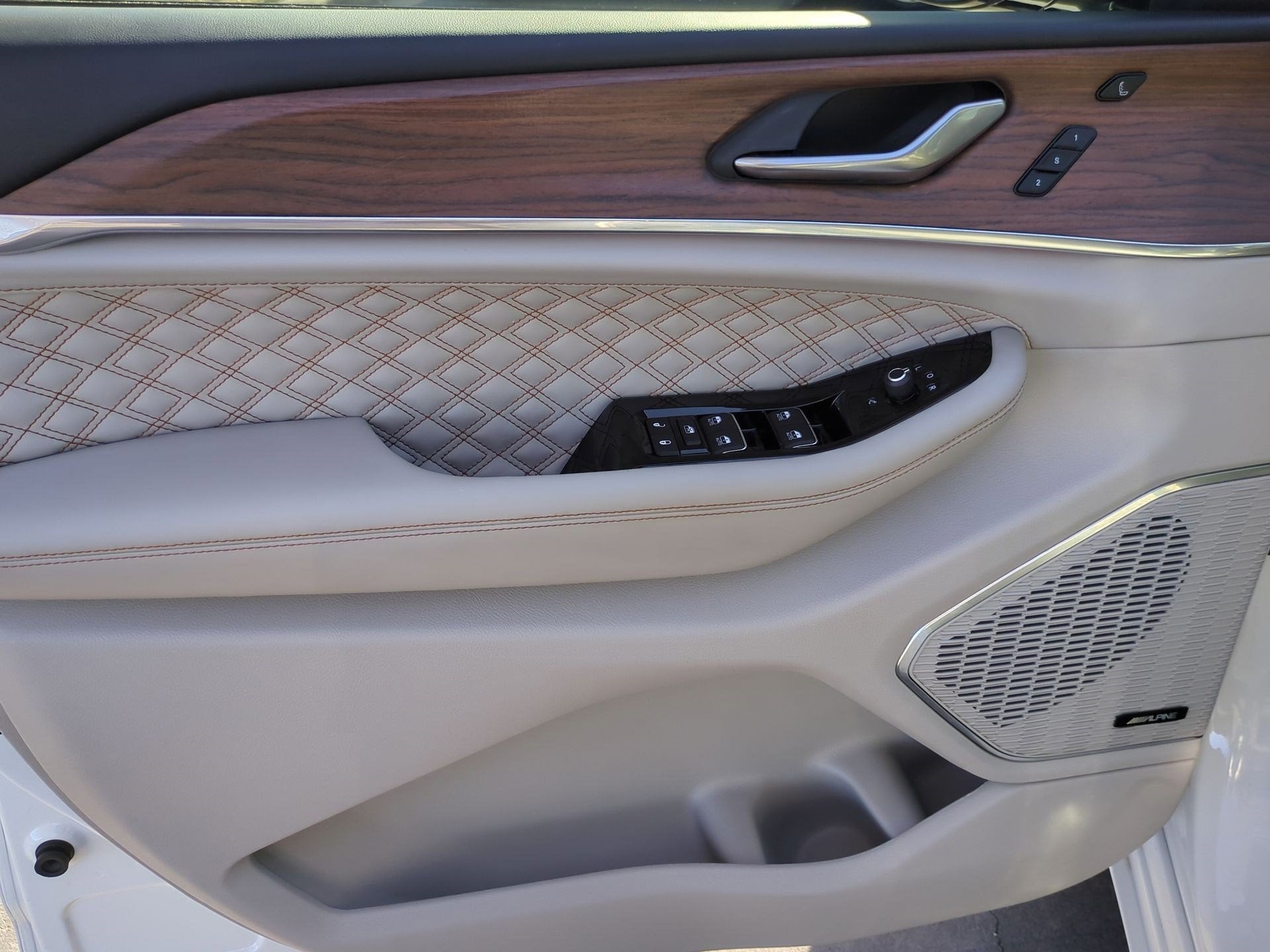 2022 Jeep Grand Cherokee L Summit