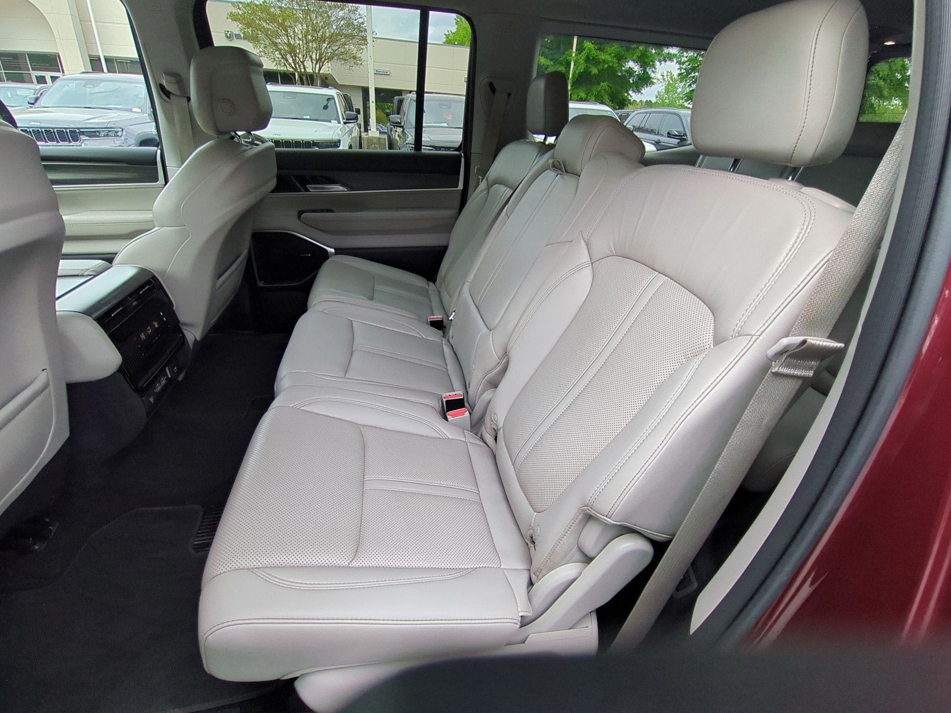 2023 Jeep Wagoneer Series III