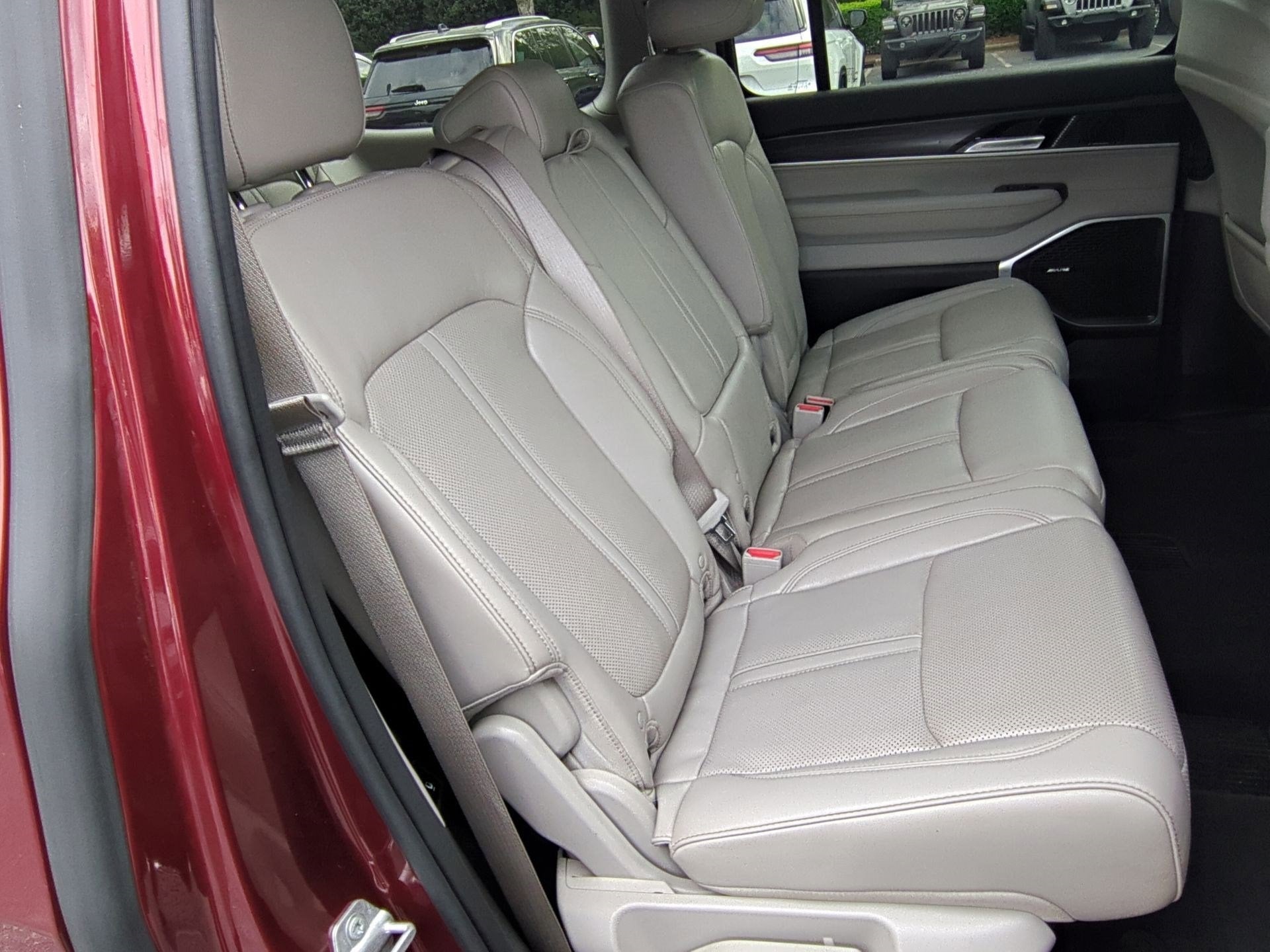 2023 Jeep Wagoneer Series III