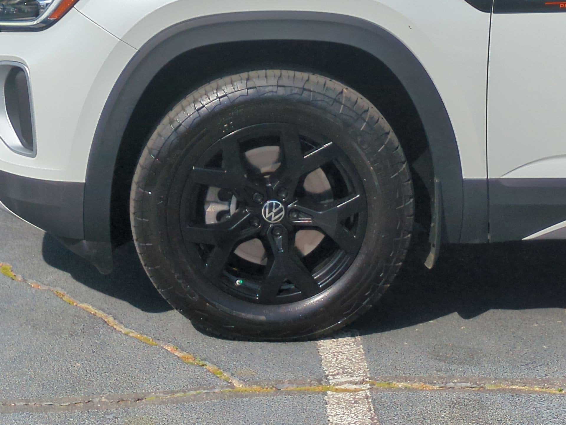 2024 Volkswagen Atlas 2.0T Peak Edition SEL