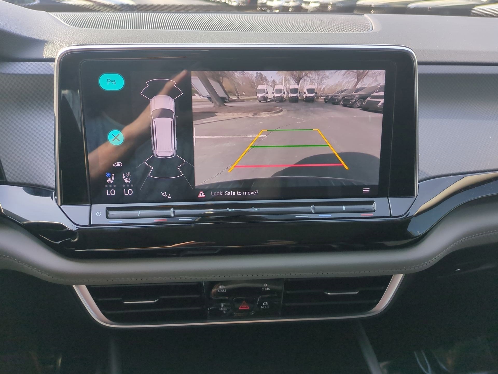 2024 Volkswagen Atlas 2.0T Peak Edition SEL