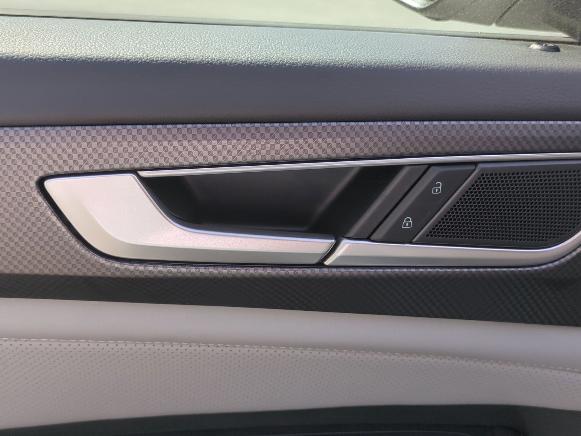 2024 Volkswagen Atlas 2.0T Peak Edition SEL