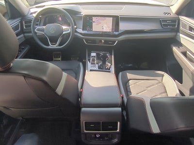 2024 Volkswagen Atlas 2.0T Peak Edition SEL