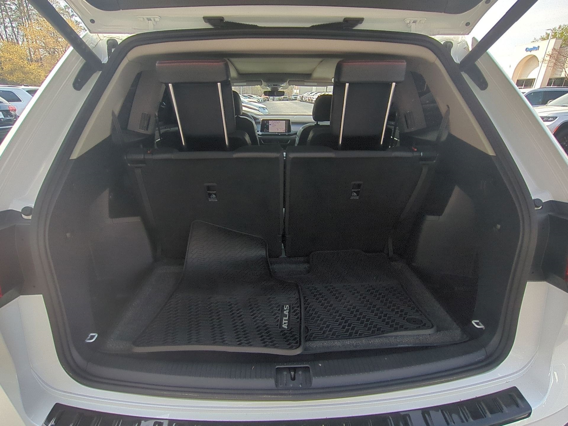 2024 Volkswagen Atlas 2.0T Peak Edition SEL