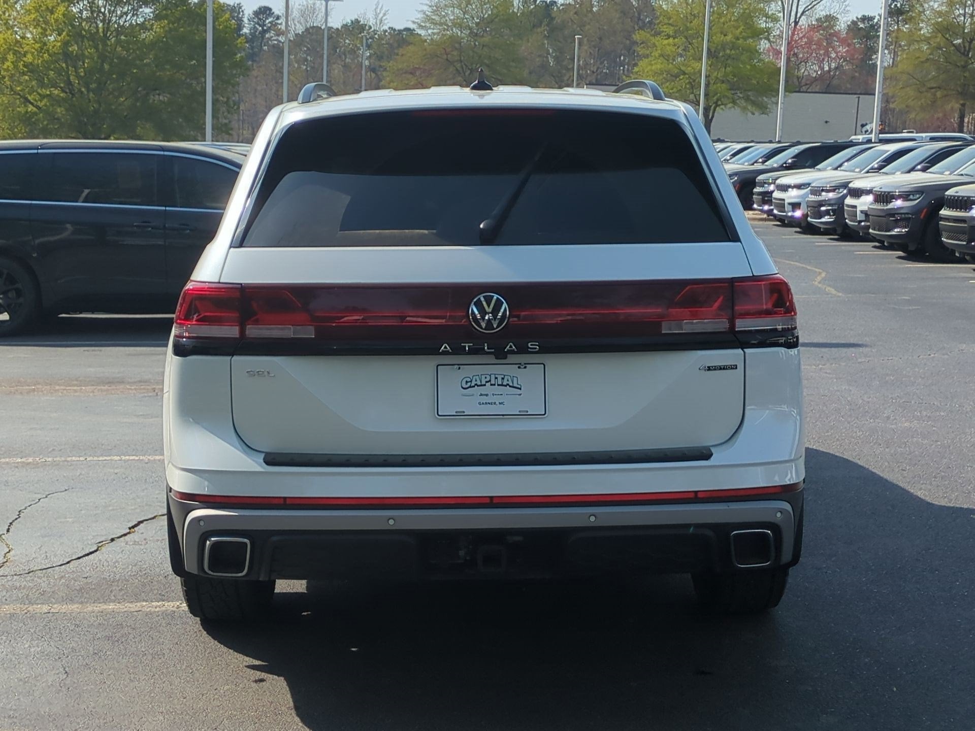 2024 Volkswagen Atlas 2.0T Peak Edition SEL