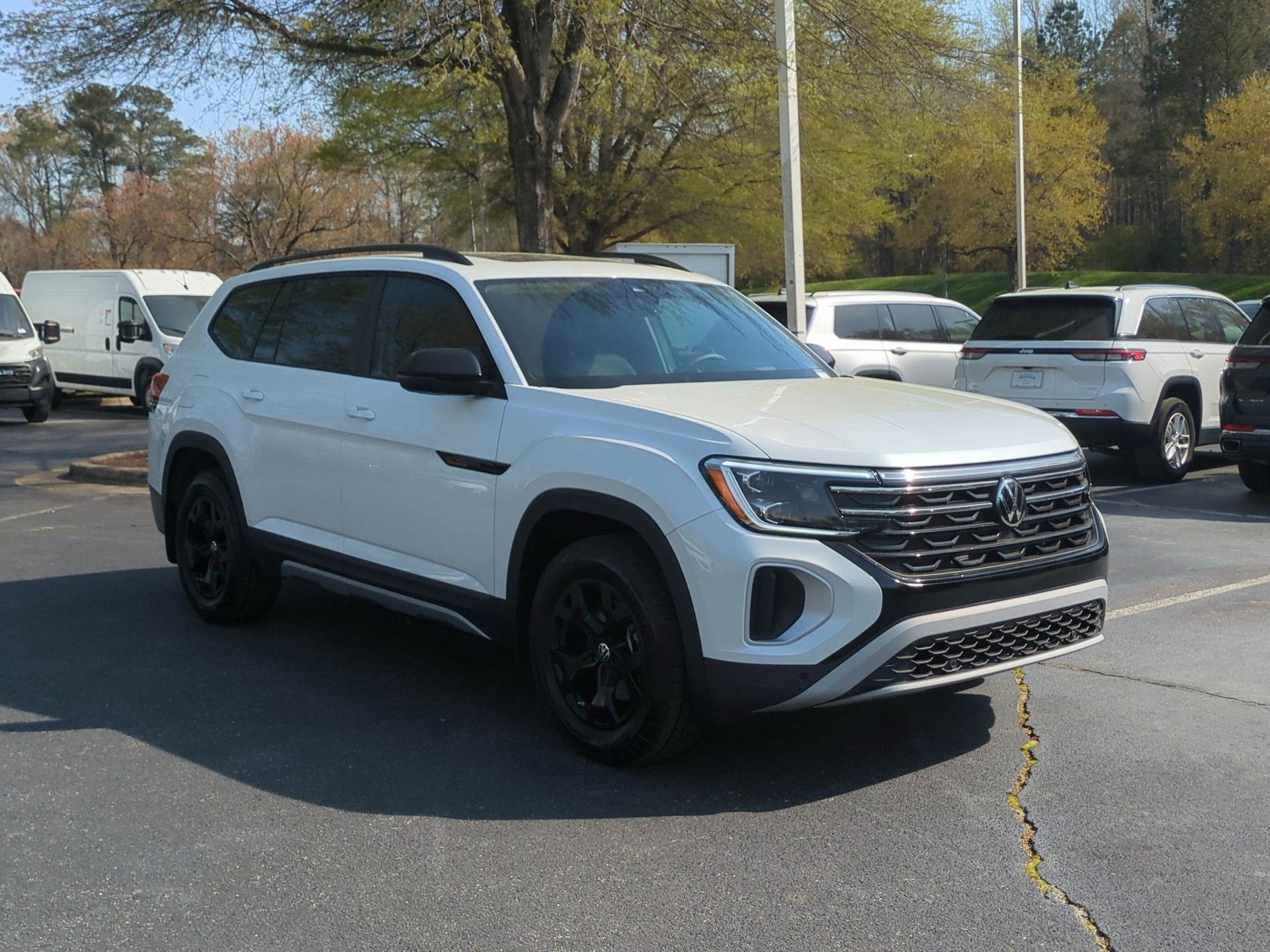 2024 Volkswagen Atlas 2.0T Peak Edition SEL