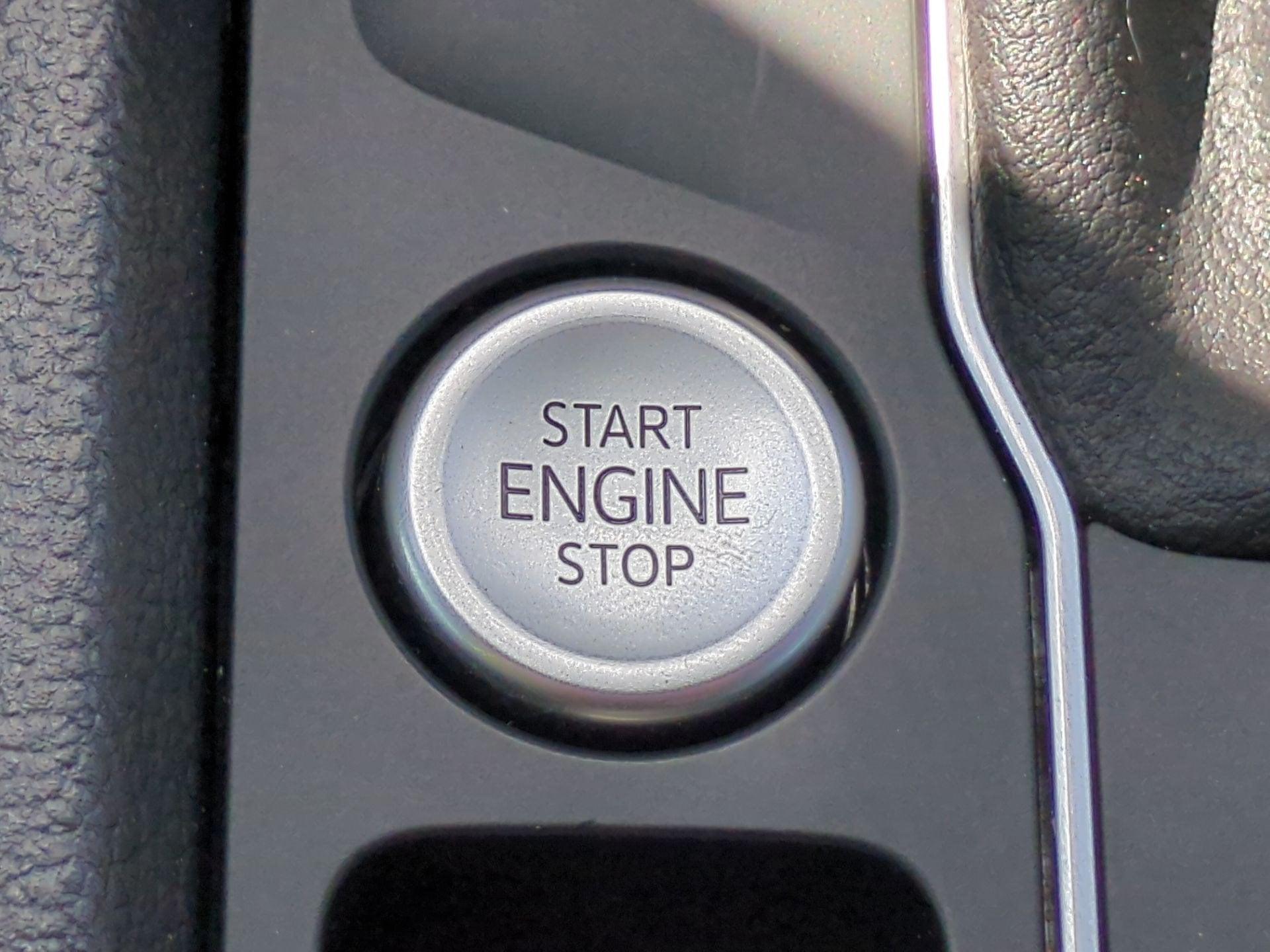 2023 Volkswagen Atlas Cross Sport 2.0T SEL R-Line Black