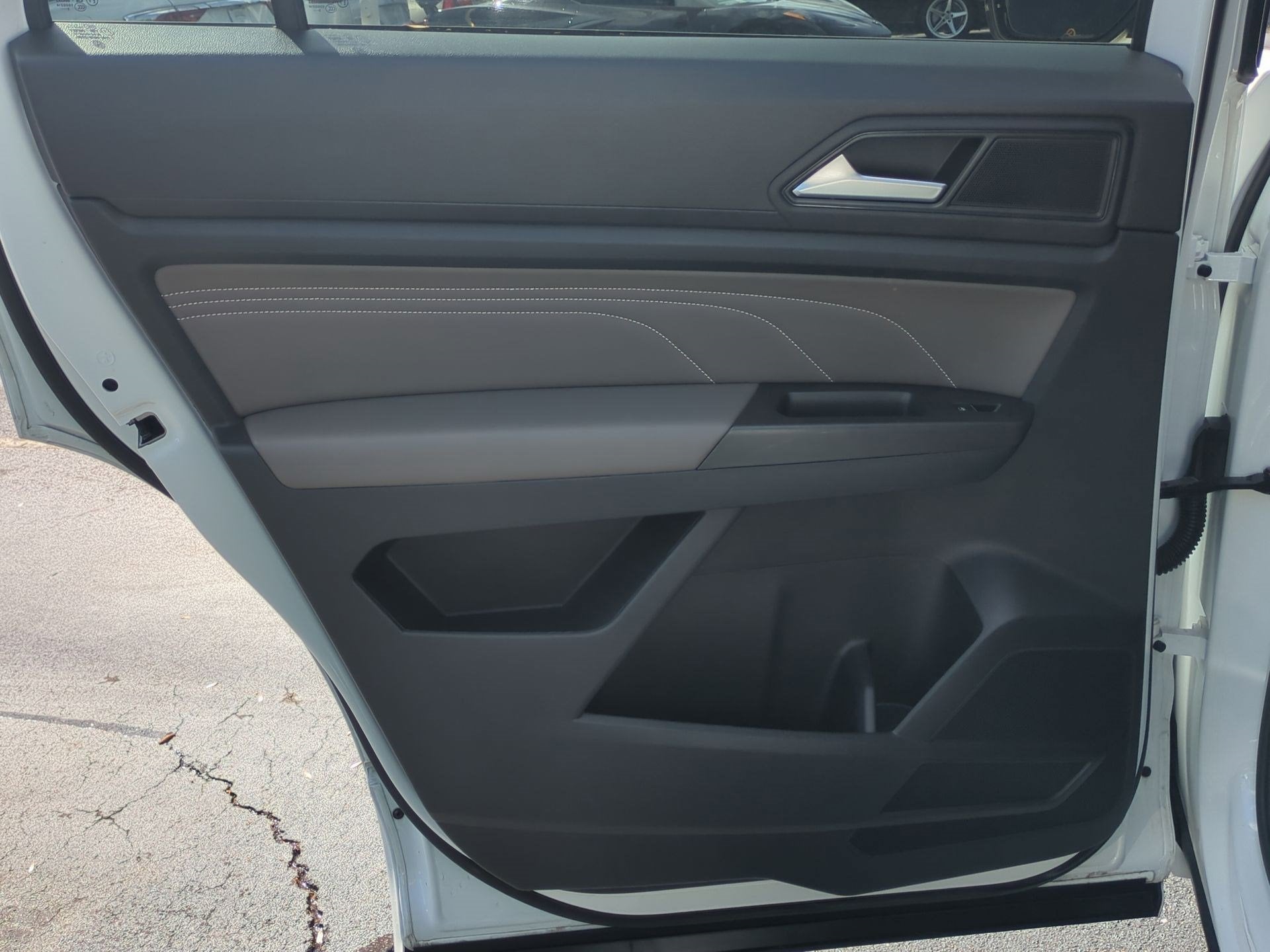 2023 Volkswagen Atlas Cross Sport 2.0T SEL R-Line Black