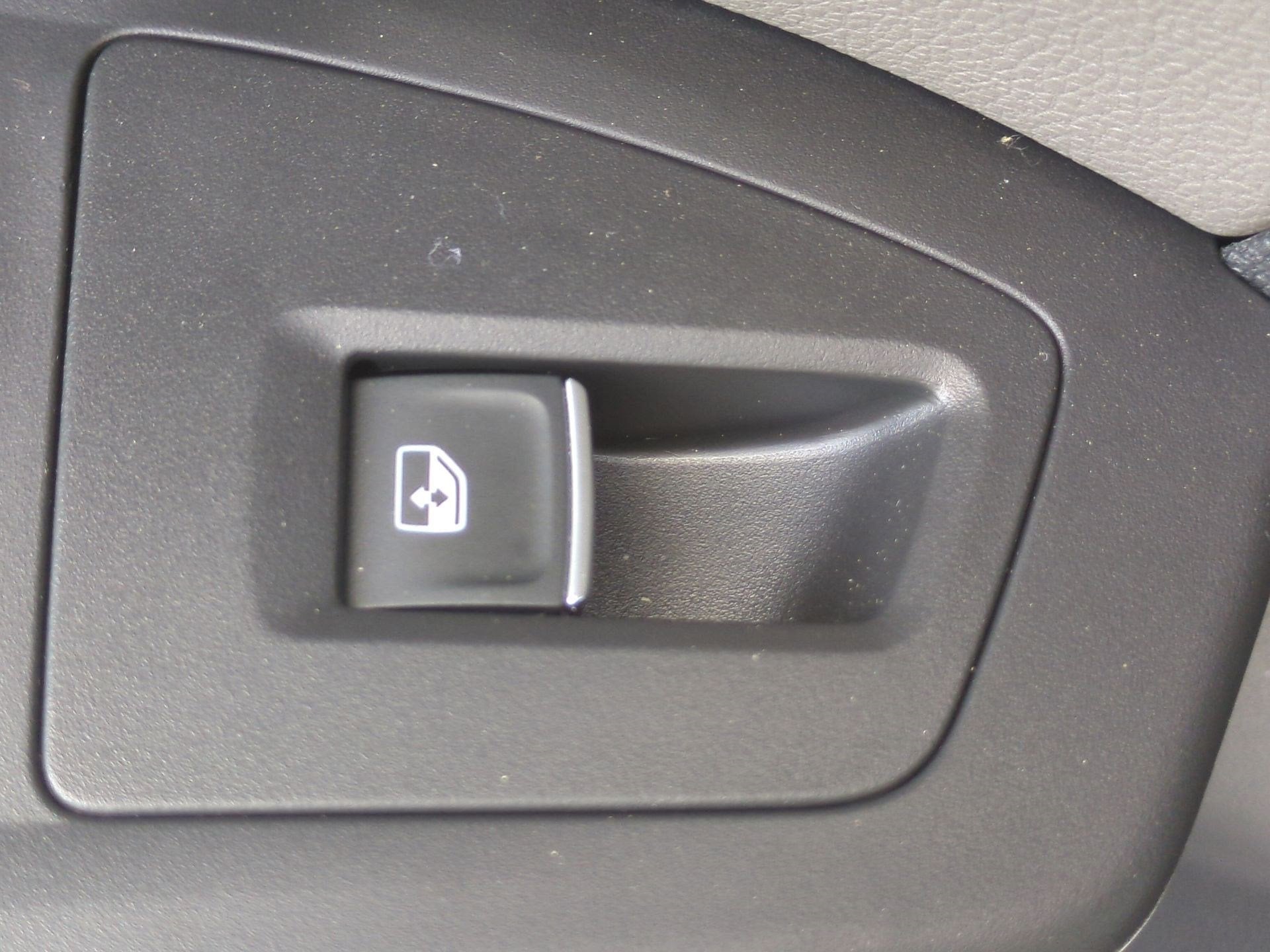 2023 Volkswagen Atlas Cross Sport 2.0T SEL R-Line Black