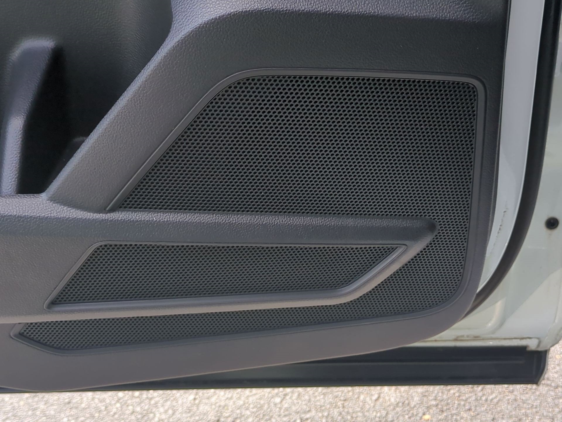 2023 Volkswagen Atlas Cross Sport 2.0T SEL R-Line Black