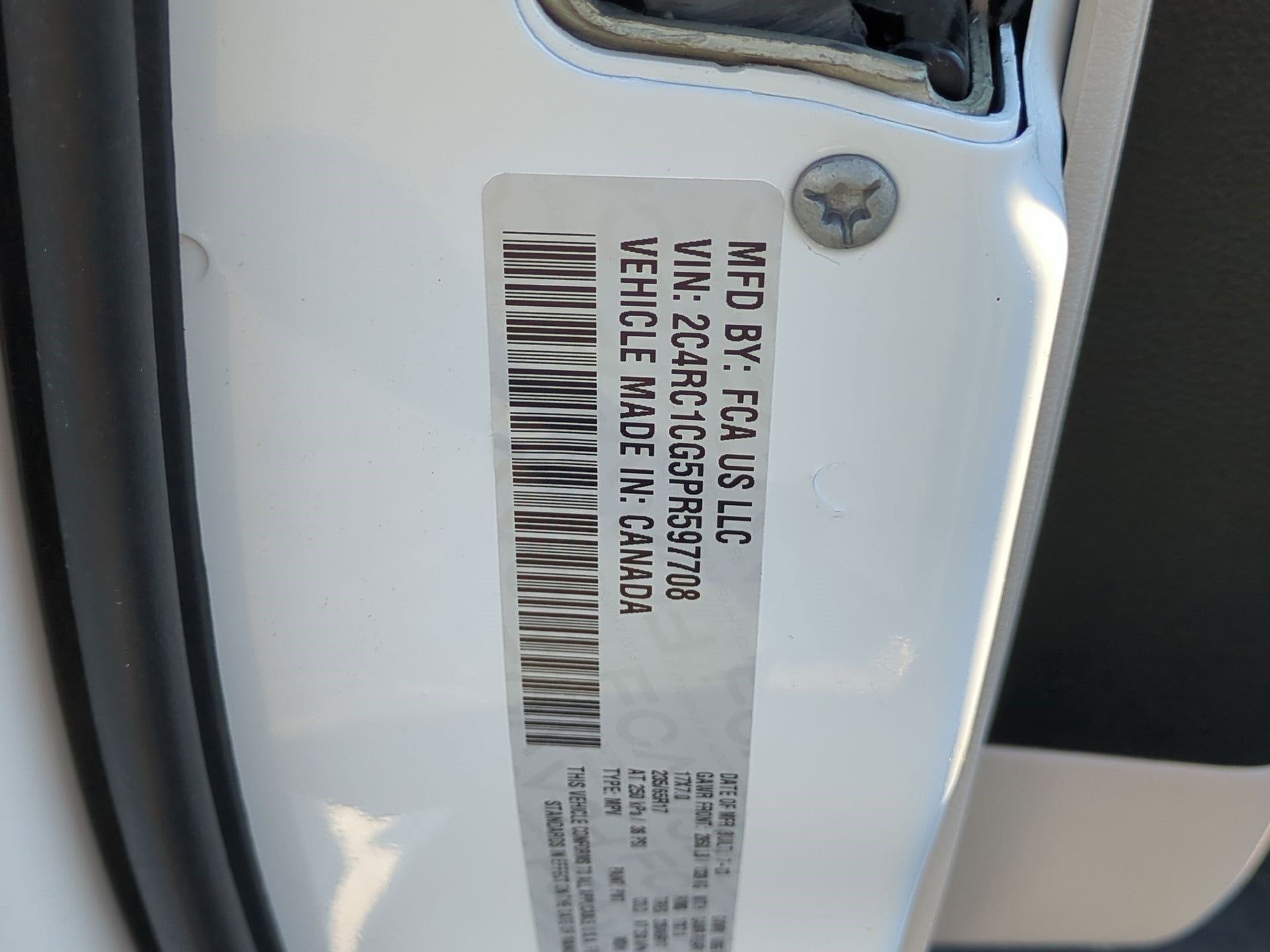 2023 Chrysler Voyager LX