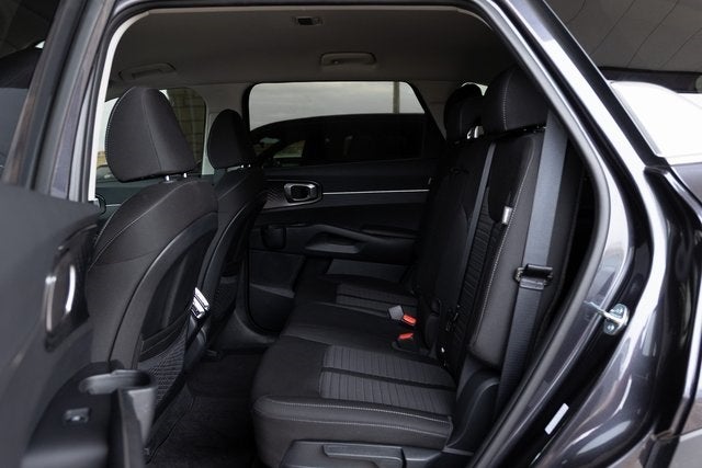 2025 Kia Sorento LX