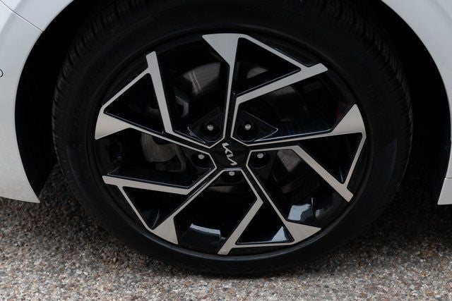 2025 Kia K5 EX