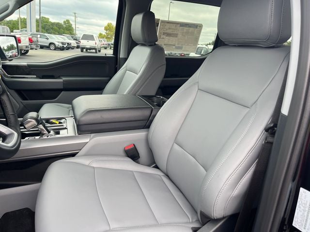 2025 Ford F-150 Lightning Flash™