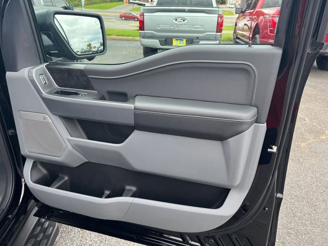 2025 Ford F-150 Lightning Flash™