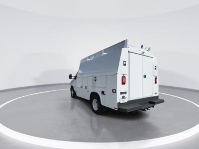 2025 Ford E-350SD Base Cutaway