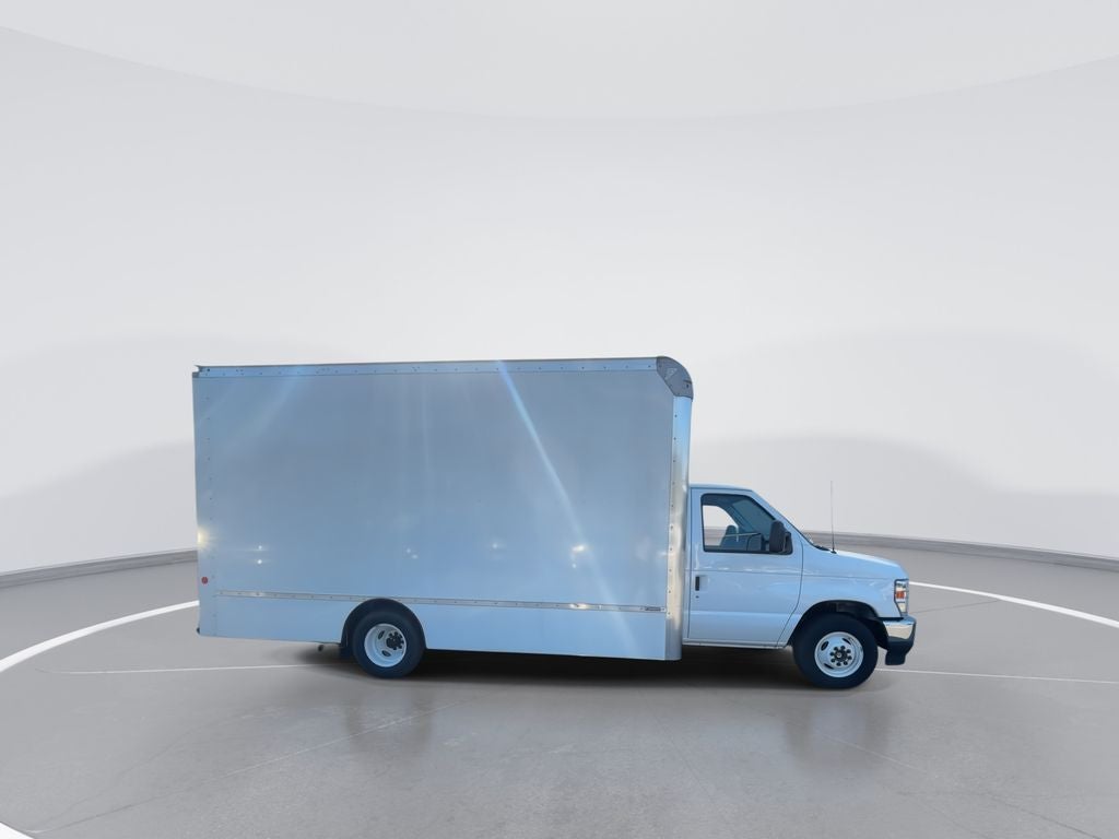 2024 Ford E-350SD Base Cutaway