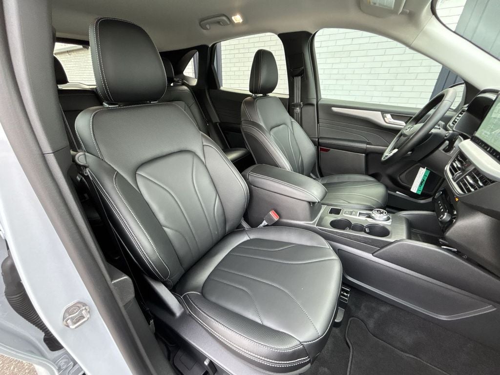 2025 Ford Escape Plug-In Hybrid Base