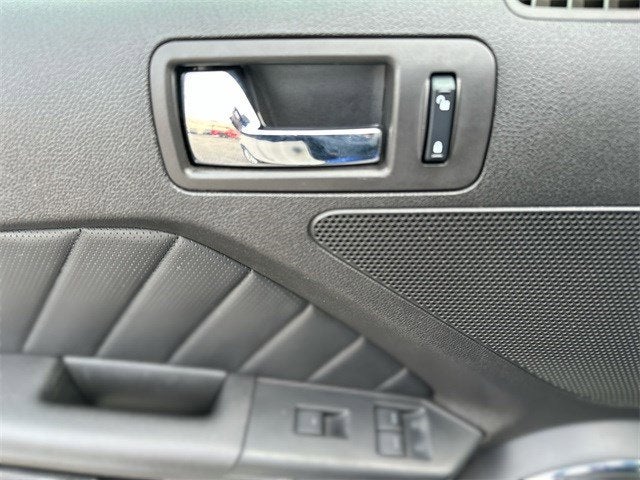 2010 Ford MUSTANG Premium