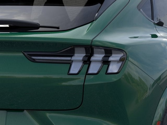 2026 Ford MUSTANG MACHE Premium